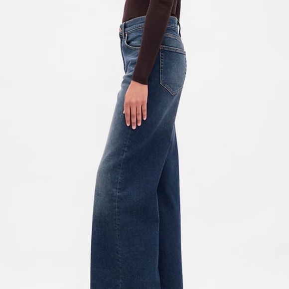 GAP High Rise Stride Wide-Leg Jeans in Vintage Tint - Picture 3 of 8